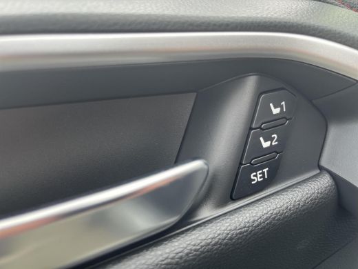 Toyota RAV4 2.5 Plug-in Hybrid AWD Bi-Tone Plus | Uit voorraad leverbaar! | ActivLease financial lease