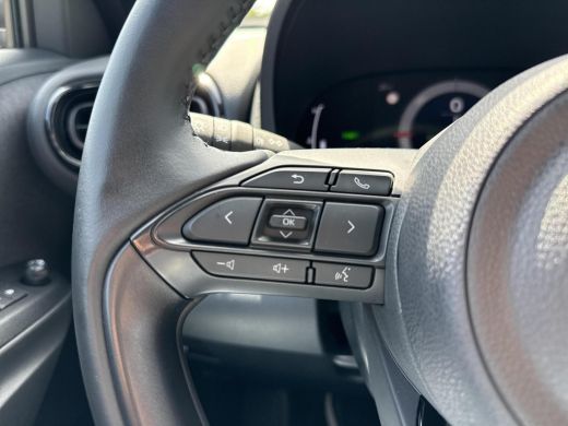 Toyota Yaris Cross 1.5 Hybrid Dynamic | Navigatie | Apple CarPlay/Android auto | Achteruitrijcamera | Stuur en Stoel... ActivLease financial lease