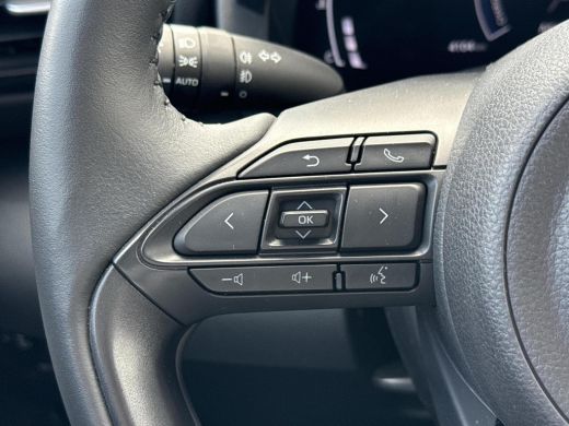 Toyota Yaris Cross 1.5 Hybrid Dynamic Ultimate **STOEL EN STUURWIELVERWARMING/ KEYLESS/ ADAPTIEF CRUISE CONTROL/ 36 ... ActivLease financial lease