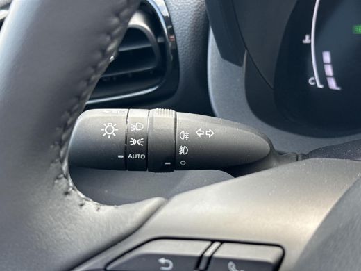 Toyota Yaris Cross 1.5 Hybrid Dynamic Ultimate **STOEL EN STUURWIELVERWARMING/ KEYLESS/ ADAPTIEF CRUISE CONTROL/ 36 ... ActivLease financial lease