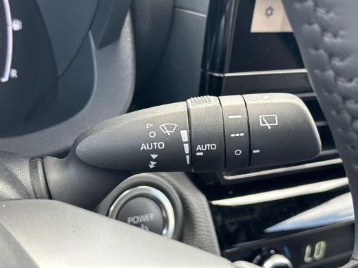 Toyota Yaris Cross 1.5 Hybrid Dynamic Ultimate **STOEL EN STUURWIELVERWARMING/ KEYLESS/ ADAPTIEF CRUISE CONTROL/ 36 ... ActivLease financial lease