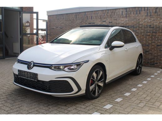 Volkswagen Golf 1.4 eHybrid GTE PANO|HUD|IQ Light|245PK ActivLease financial lease