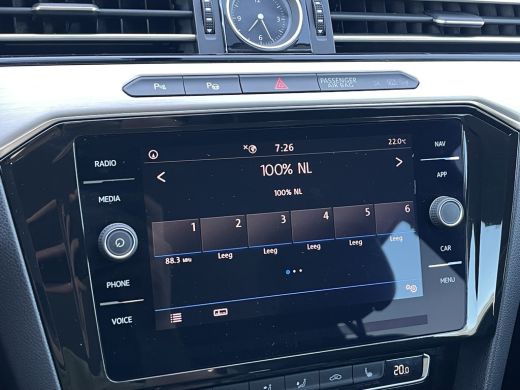 Volkswagen Passat Variant 1.5 TSI Highline Business R | Navi | ACC | HUD | LED | Keyless | Virtual Cockpit | 18 inch ActivLease financial lease