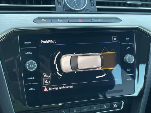 Volkswagen Passat Variant 1.5 TSI Highline Business R | Navi | ACC | HUD | LED | Keyless | Virtual Cockpit | 18 inch ActivLease financial lease