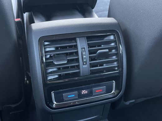 Volkswagen Passat Variant 1.5 TSI Highline Business R | Navi | ACC | HUD | LED | Keyless | Virtual Cockpit | 18 inch ActivLease financial lease