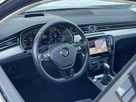 Volkswagen Passat Variant 1.5 TSI Highline Business R | Navi | ACC | HUD | LED | Keyless | Virtual Cockpit | 18 inch ActivLease financial lease
