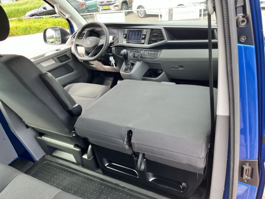 Volkswagen Transporter 2.0 TDI L2H1 30 DC Comfortline | 150Pk | Automaat | Dub. Cabine | Trekhaak | ActivLease financial lease