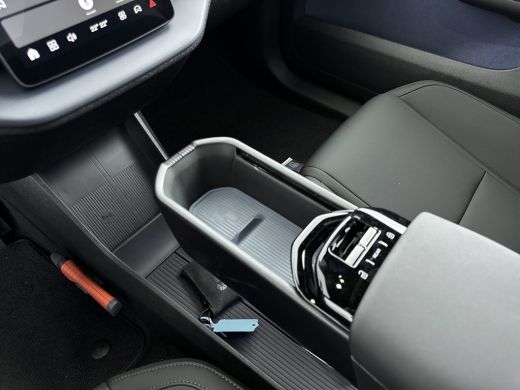 Volvo  EX30 Single Motor Extended Range Ultra 69 kWh | Adaptive Cruiscontrol | Extra getint glas | PDC+Camera... ActivLease financial lease