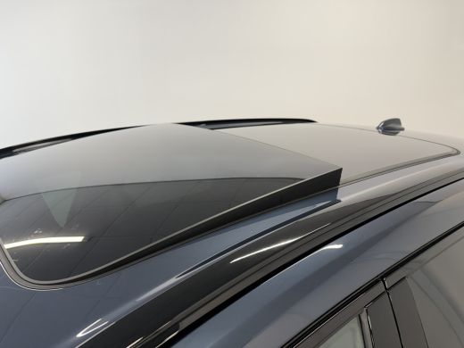 Volvo  XC60 2.0 T6 Plug-in hybrid AWD Ultra Black Edition Luchtvering | Bowers&Wilkins | Massagestoelen ActivLease financial lease