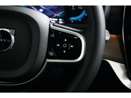 Volvo  XC90 T8 Plug-in hybrid Ultra Dark | FACELIFT | Longrange | 7 zitplaatsen | Glazen dak elektrisch | Har... ActivLease financial lease