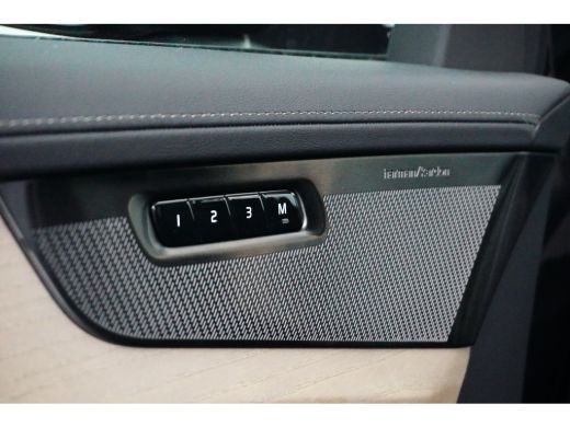 Volvo  XC90 T8 Plug-in hybrid Ultra Dark | FACELIFT | Longrange | 7 zitplaatsen | Glazen dak elektrisch | Har... ActivLease financial lease