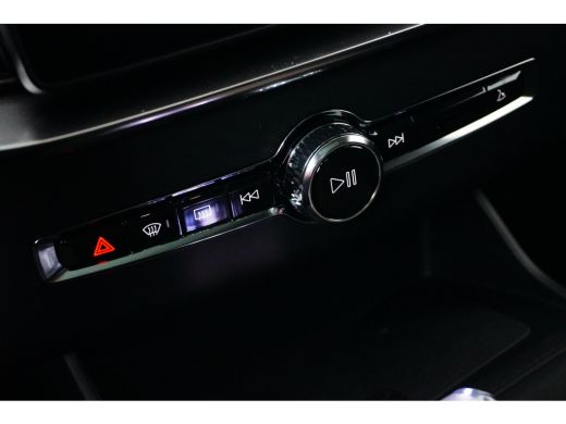 Volvo  XC90 T8 Plug-in hybrid Ultra Dark | FACELIFT | Longrange | 7 zitplaatsen | Glazen dak elektrisch | Har... ActivLease financial lease