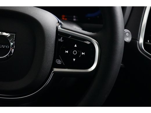 Volvo  XC90 T8 Plug-in hybrid AWD Ultimate Dark | Bowers & Wilkins | HUD | Luchtvering | Trekhaak | PDC + 360... ActivLease financial lease