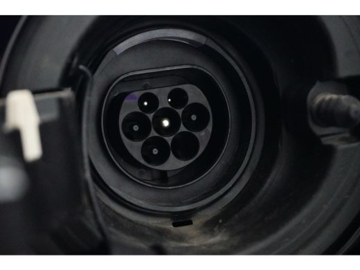 Volvo  XC90 T8 Plug-in hybrid AWD Ultimate Dark | Bowers & Wilkins | HUD | Luchtvering | Trekhaak | PDC + 360... ActivLease financial lease