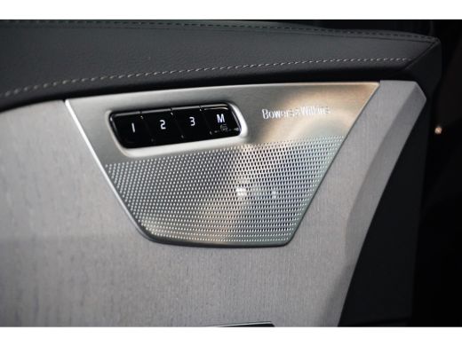 Volvo  XC90 T8 Plug-in hybrid AWD Ultimate Dark | Bowers & Wilkins | HUD | Luchtvering | Trekhaak | PDC + 360... ActivLease financial lease