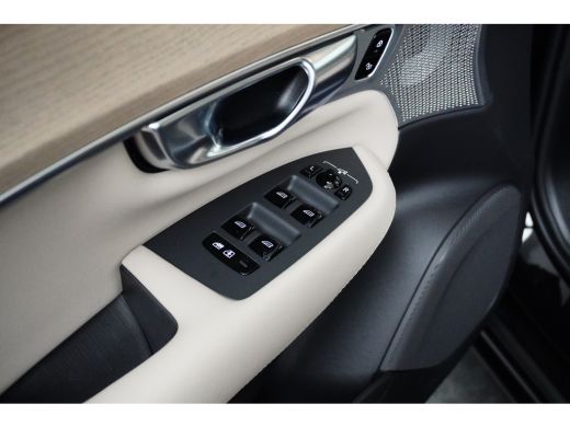 Volvo  XC90 T8 Plug-in hybrid AWD Ultra Dark | Luchtverging | Bowers&Wilkins| Trekhaak | Massage | Stoelventi... ActivLease financial lease