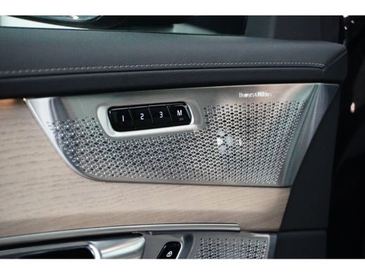 Volvo  XC90 T8 Plug-in hybrid AWD Ultra Dark | Luchtverging | Bowers&Wilkins| Trekhaak | Massage | Stoelventi... ActivLease financial lease