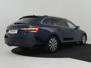 Skoda Superb Combi 1.4 TSI iV Business Edition Plus 218pk | Trekhaak | Adaptief cruise control | Elektrische v...