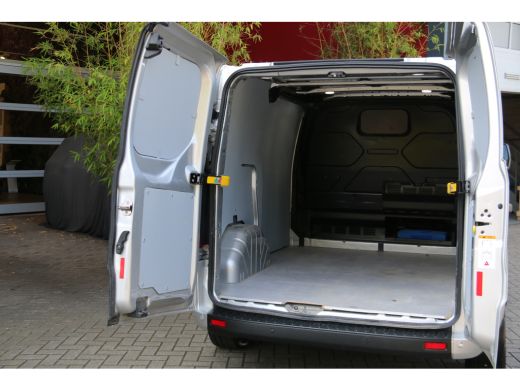 Ford Transit Custom 280 2.0 TDCI 130PK L1H1 Trend | Stoelverwarming | Park Assist | Cruise Control ActivLease financial lease