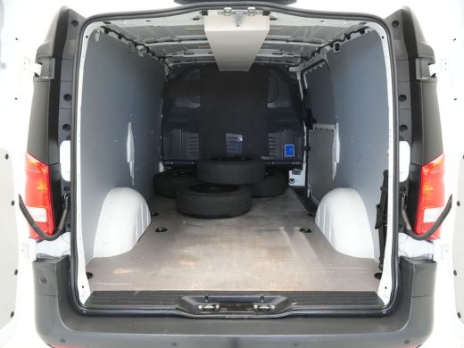 Mercedes-Benz Vito 111 CDI 115pk Lang Navigatie Camera Trekhaak Pdc Cruise ActivLease financial lease