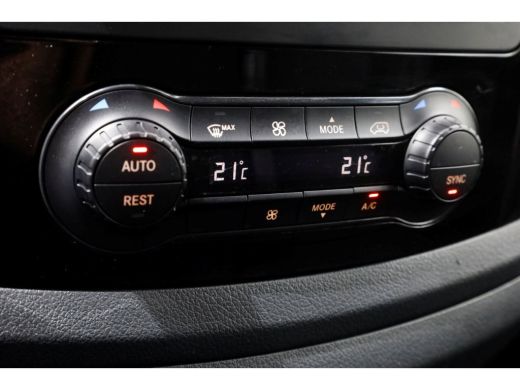 Mercedes-Benz Vito 114 CDI 136pk Lang 9G Automaat LED/Camera/2x Schuifdeur 12-2021 ActivLease financial lease