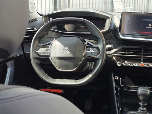 Peugeot 2008 1.2 PureTech Allure | Achterbank in delen neerklapbaar | Achteruitrijcamera | Airco (automatisch)... ActivLease financial lease