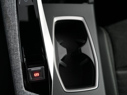 Peugeot 5008 GT | Adaptieve cruise control met Stop&Go functie | LED 3D-achterlichten | Pack Safety Plus ActivLease financial lease
