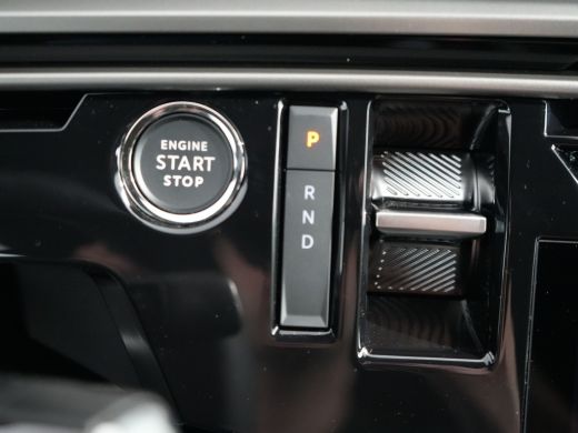 Peugeot 5008 GT | Adaptieve cruise control met Stop&Go functie | LED 3D-achterlichten | Pack Safety Plus ActivLease financial lease