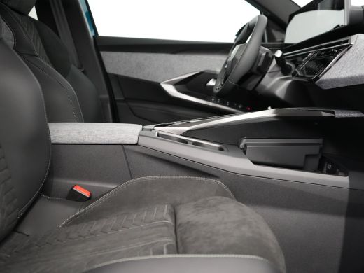 Peugeot 5008 GT | Adaptieve cruise control met Stop&Go functie | LED 3D-achterlichten | Pack Safety Plus ActivLease financial lease
