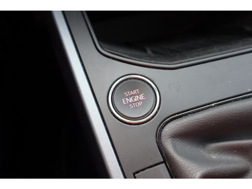 Seat Arona 1.0 TSI Style Business Intense Plus | Achteruitrijcamera | Cruise control adaptief | Draadloze te... ActivLease financial lease