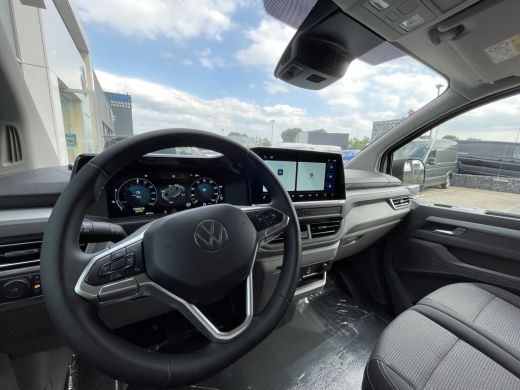 Volkswagen e-Transporter L2 64 kWh 136pk | Trekhaak | Assistentiepakket plus ActivLease financial lease