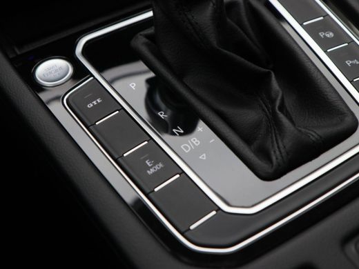Volkswagen Passat Variant 1.4 TSi 218 Pk Automaat PHEV GTE | Full LED | Panoramadak | Leder | Navigatie | 17 Inch |... ActivLease financial lease