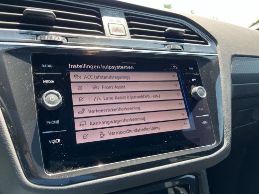 Volkswagen Tiguan 1.4 TSI eHybrid R-Line Business | PHEV | R-Line | Panoramadak | Black Style | Trekhaak | A-Camera... ActivLease financial lease