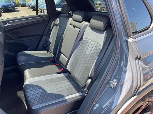 Volkswagen Tiguan 1.4 TSI eHybrid R-Line Business | PHEV | R-Line | Panoramadak | Black Style | Trekhaak | A-Camera... ActivLease financial lease