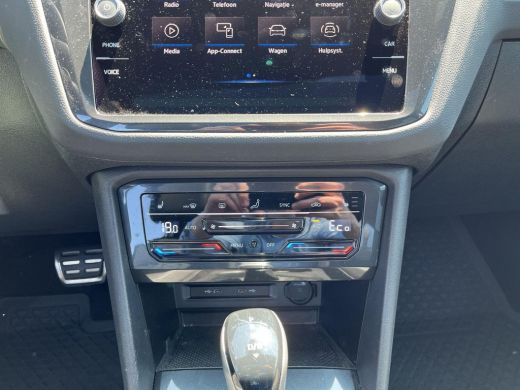 Volkswagen Tiguan 1.4 TSI eHybrid R-Line Business | PHEV | R-Line | Panoramadak | Black Style | Trekhaak | A-Camera... ActivLease financial lease