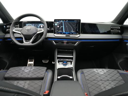 Volkswagen Tiguan 1.5 eTSI R-Line Business Panorama Camera Navigatie Acc 36 ActivLease financial lease
