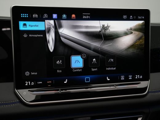 Volkswagen Tiguan 1.5 eTSI R-Line Business Panorama Camera Navigatie Acc 36 ActivLease financial lease