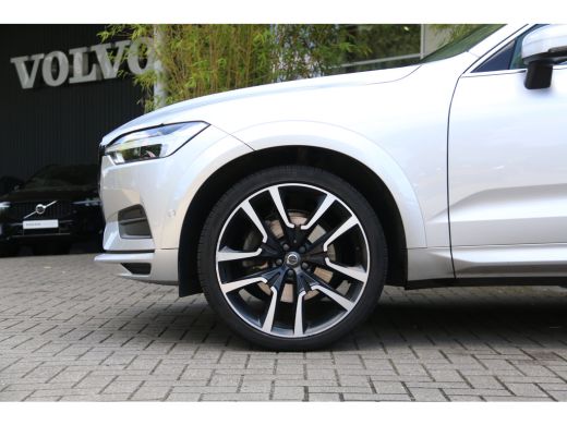 Volvo  XC60 2.0 T5 Momentum | Adaptive Cruise | Keyless | Stoelverwarming | 22" Velgen ActivLease financial lease