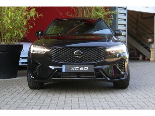 Volvo  XC60 2.0 T6 Plug-in hybrid AWD Ultra Black Edition | Full Option! | Luchtvering | Bowers&Wilkins | Mas... ActivLease financial lease