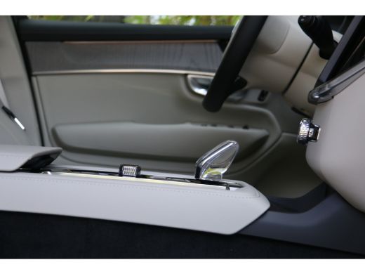 Volvo  XC90 Ultra Bright Recharge Plug-In Hybrid AWD | Panoramadak | Harman/Kardon | Massage | Stoelventilati... ActivLease financial lease