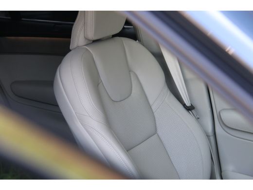 Volvo  XC90 Ultra Bright Recharge Plug-In Hybrid AWD | Panoramadak | Harman/Kardon | Massage | Stoelventilati... ActivLease financial lease
