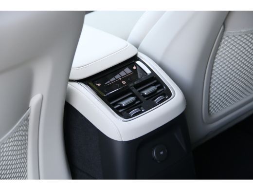 Volvo  XC90 Ultra Bright Recharge Plug-In Hybrid AWD | Panoramadak | Harman/Kardon | Massage | Stoelventilati... ActivLease financial lease