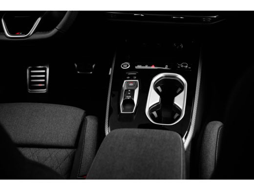 Audi A6 Avant S edition | Adaptive cruise control | Airconditioning 4-zones | Audi sound system ActivLease financial lease