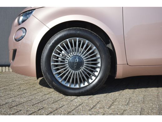 Fiat 500e 3+1 Icon 42 kWh 3 Fase | Navigatie | Climate Control | Dealeronderhouden | 16"LMV | Keyless-Start... ActivLease financial lease