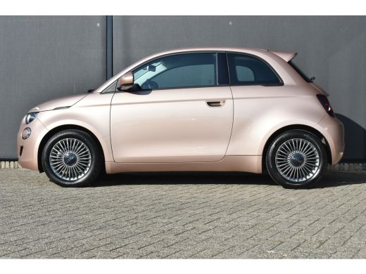 Fiat 500e 3+1 Icon 42 kWh 3 Fase | Navigatie | Climate Control | Dealeronderhouden | 16"LMV | Keyless-Start... ActivLease financial lease