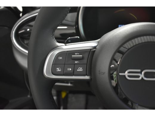 Fiat 600 1.2 Hybrid 145pk Urban Black Edition | Airconditioning handmatig | Cruise control | Elektrisch be... ActivLease financial lease