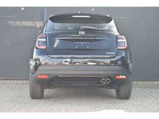Fiat 600 1.2 Hybrid 145pk Urban Black Edition | Airconditioning handmatig | Cruise control | Elektrisch be... ActivLease financial lease