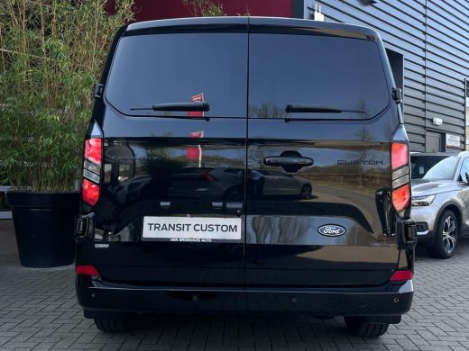 Ford Transit Custom 320 L2H1 Limited Black Platinum 233 pk PHEV Dubbel Cabine | Leer | Black PLatinum Pack | LED | 36... ActivLease financial lease