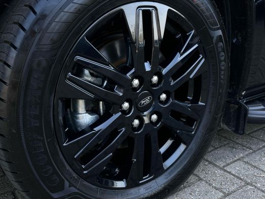 Ford Transit Custom 320 L2H1 Limited Black Platinum 233 pk PHEV Dubbel Cabine | Leer | Black PLatinum Pack | LED | 36... ActivLease financial lease