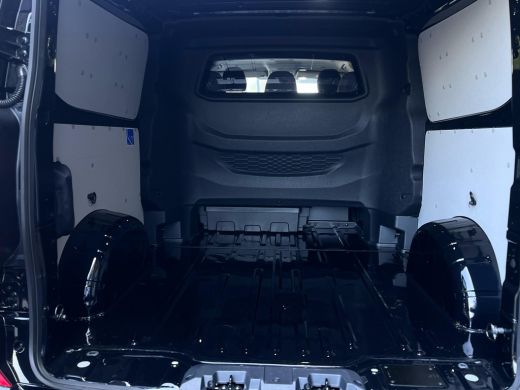 Ford Transit Custom 320 L2H1 Limited Black Platinum 233 pk PHEV Dubbel Cabine | Leer | Black PLatinum Pack | LED | 36... ActivLease financial lease